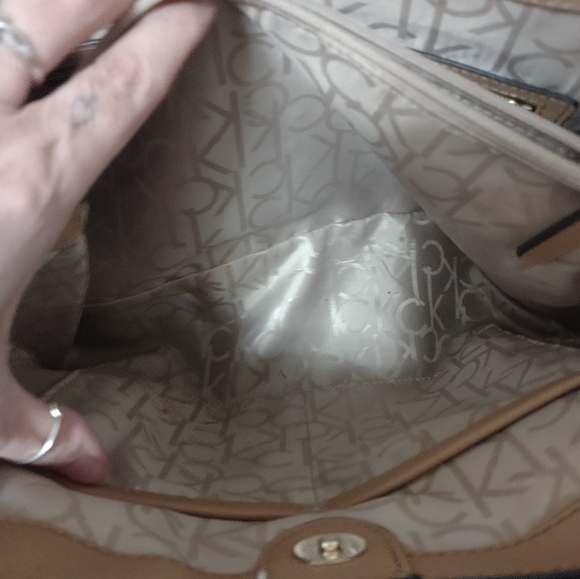 Calvin Klein purse - Picture 5 of 5